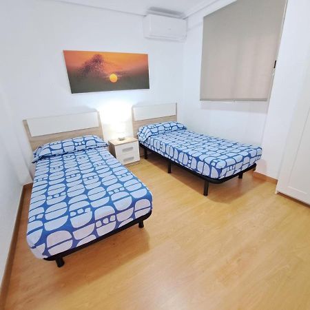 Centrico Apartamento En Valencia Proximo Parada De Metro Angel Guimera المظهر الخارجي الصورة