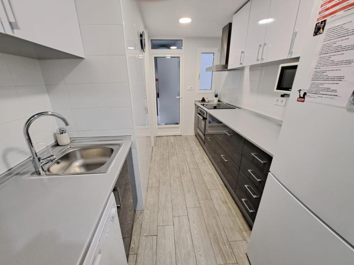 Centrico Apartamento En Valencia Proximo Parada De Metro Angel Guimera المظهر الخارجي الصورة
